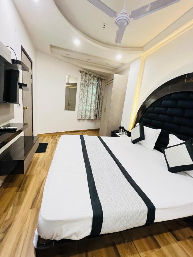 Hotel Red Stone Inn - Near New Delhi Railway Station - Paharganj Экстерьер фото