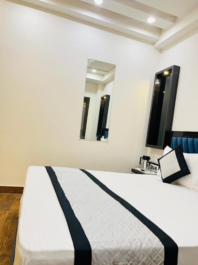 Hotel Red Stone Inn - Near New Delhi Railway Station - Paharganj Экстерьер фото