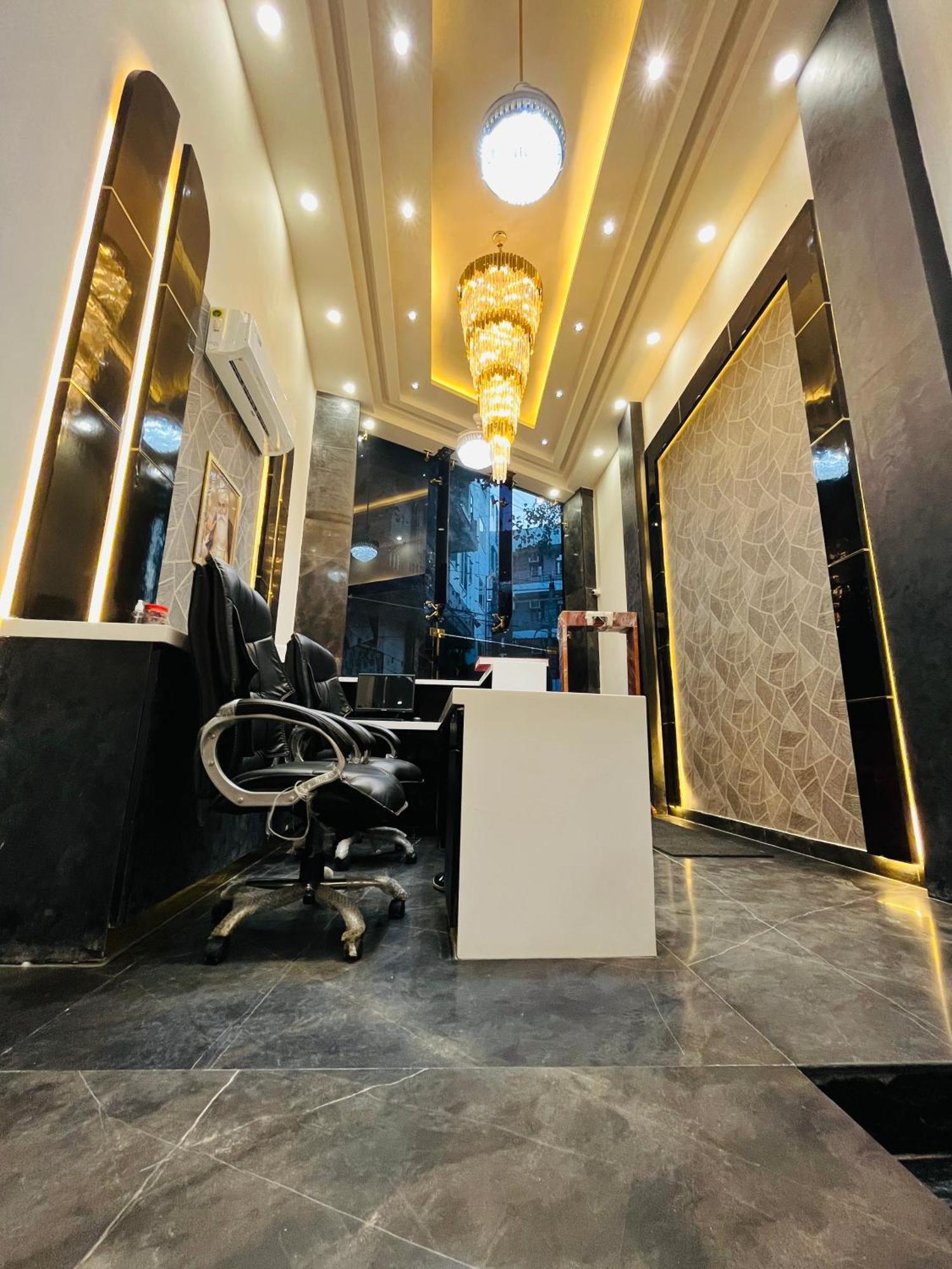 Hotel Red Stone Inn - Near New Delhi Railway Station - Paharganj Экстерьер фото